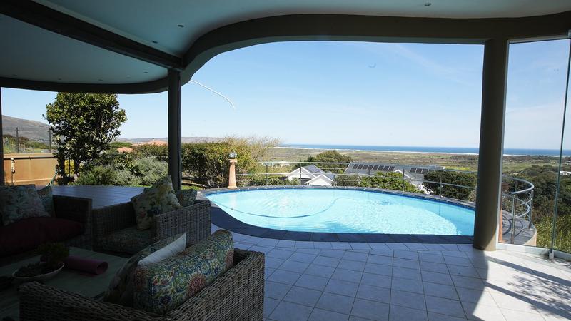 5 Bedroom Property for Sale in Crofters Valley Western Cape